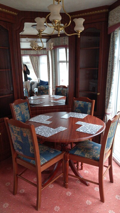 The Boat House Chalet - Boat of Garten - Near Aviemore - Sleeps 6