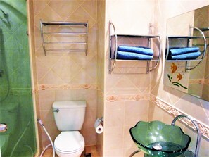 Bathroom - Fully Equipped Studio Apartment View Talay 1 Pattaya (Pattaya)
