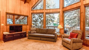 Unclassified image, 4 of 33, button - Dog-friendly Chalet W/great Views & Sauna, Near the Slopes (Girdwood)