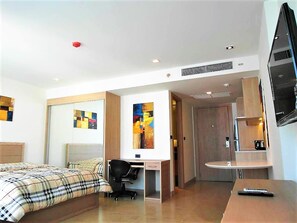 Apartment, 1 Bedroom, Smoking, Balcony | 1 bedroom - The Cliff sea & Pool Views Studio Apartment Pratumnak Pattaya (Pattaya)