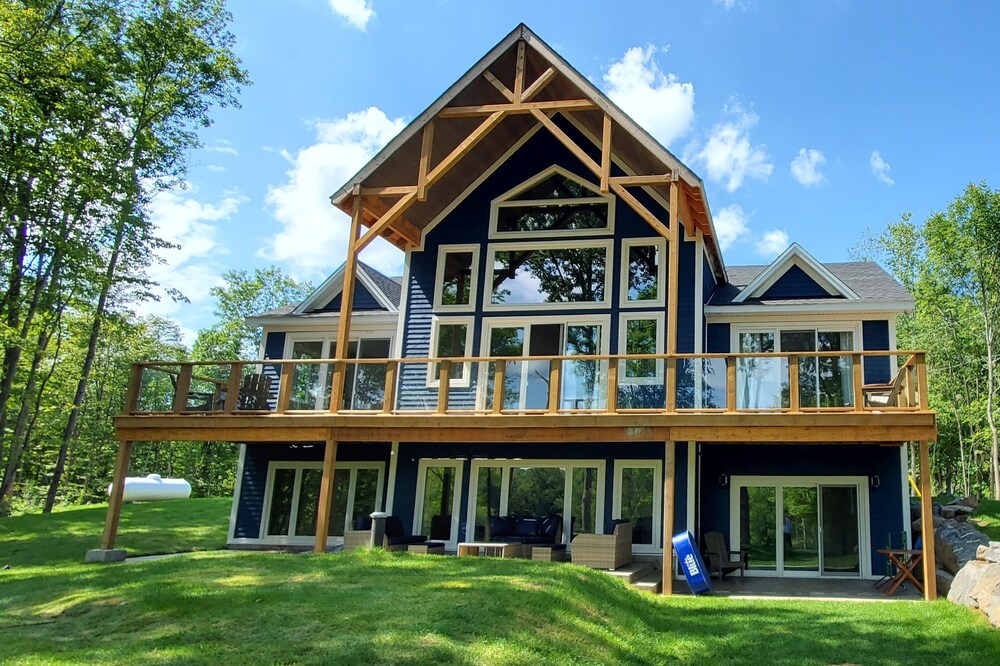 The Lake House provides luxury and prestige!