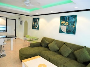 Apartment, 1 Bedroom, Smoking, Balcony | Living room | Table tennis