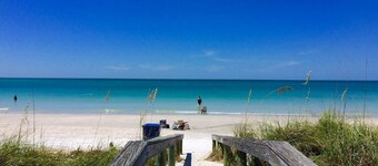 Sunny PaG Island rental w/bikes-just steps2beach