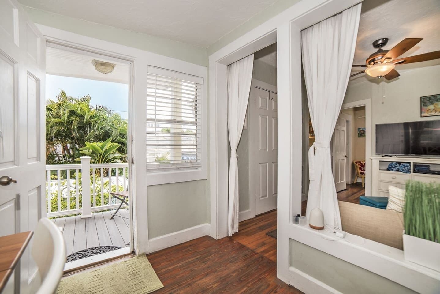 Smart TV, DVD player, books, music library