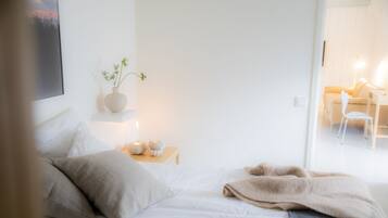 Suite Exclusive | Con stile personalizzato, con arredamento individuale, una scrivania