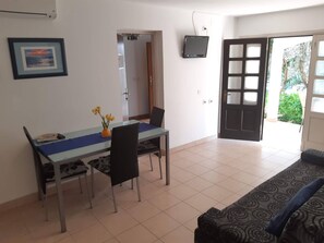Apartment, 1 Schlafzimmer, Raucher | Speisen