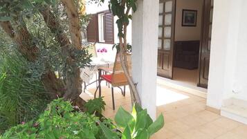 Apartment, 1 Bedroom, Smoking | Property grounds