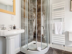 Towels - A magnificent property, great for friends and family alike. (Lydney)