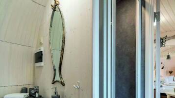 Comfort Cabin | Bathroom