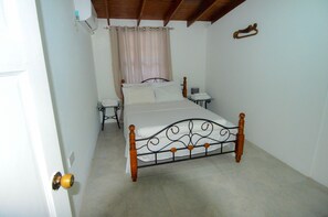 Deluxe Apartment, Sea View, Sea Facing | Individually decorated, individually furnished, free WiFi - Piton Grandeur (Soufrière)