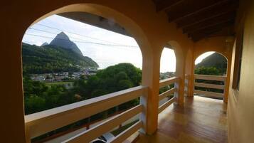 Deluxe Apartment, Sea View, Sea Facing | Terrace/patio