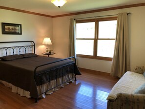 3 dormitorios, tabla de planchar con plancha, wifi y ropa de cama