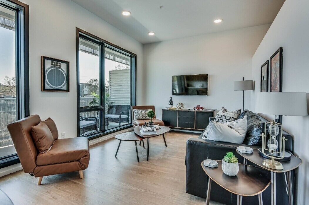 This condominium is a 1 bedroom(s), 1 bathrooms, located in Nashville, TN.