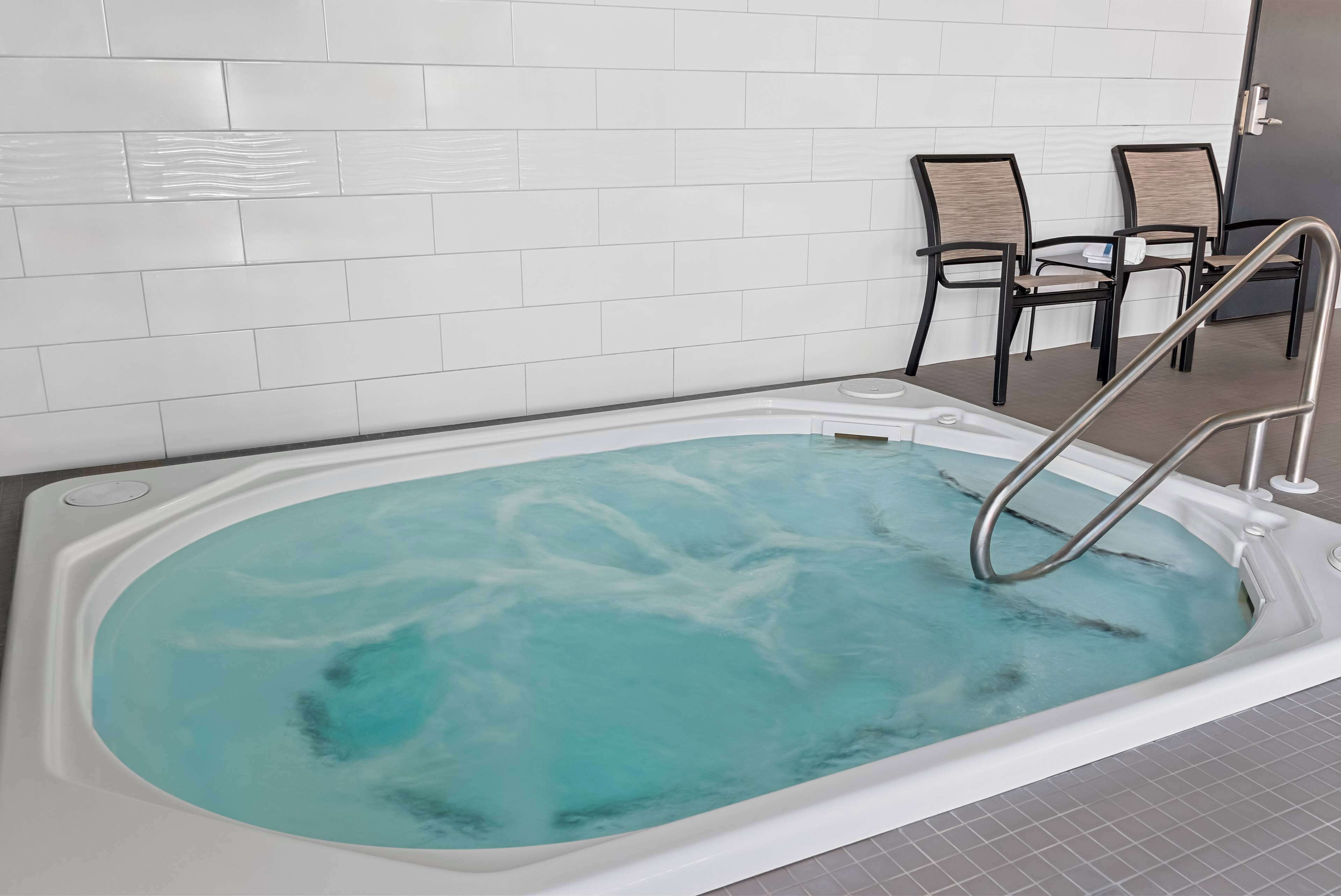 indoor pool, pool loungers