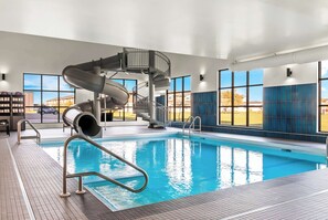 Indoor pool, pool loungers