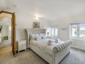 3 chambres, accès au Wi-Fi (inclus), literie fournie