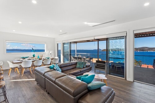 Bluewater Splendour - Heated infinity pool and amazing views!!