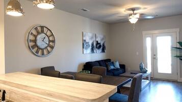 Apartment, 2 Bedrooms | Living area