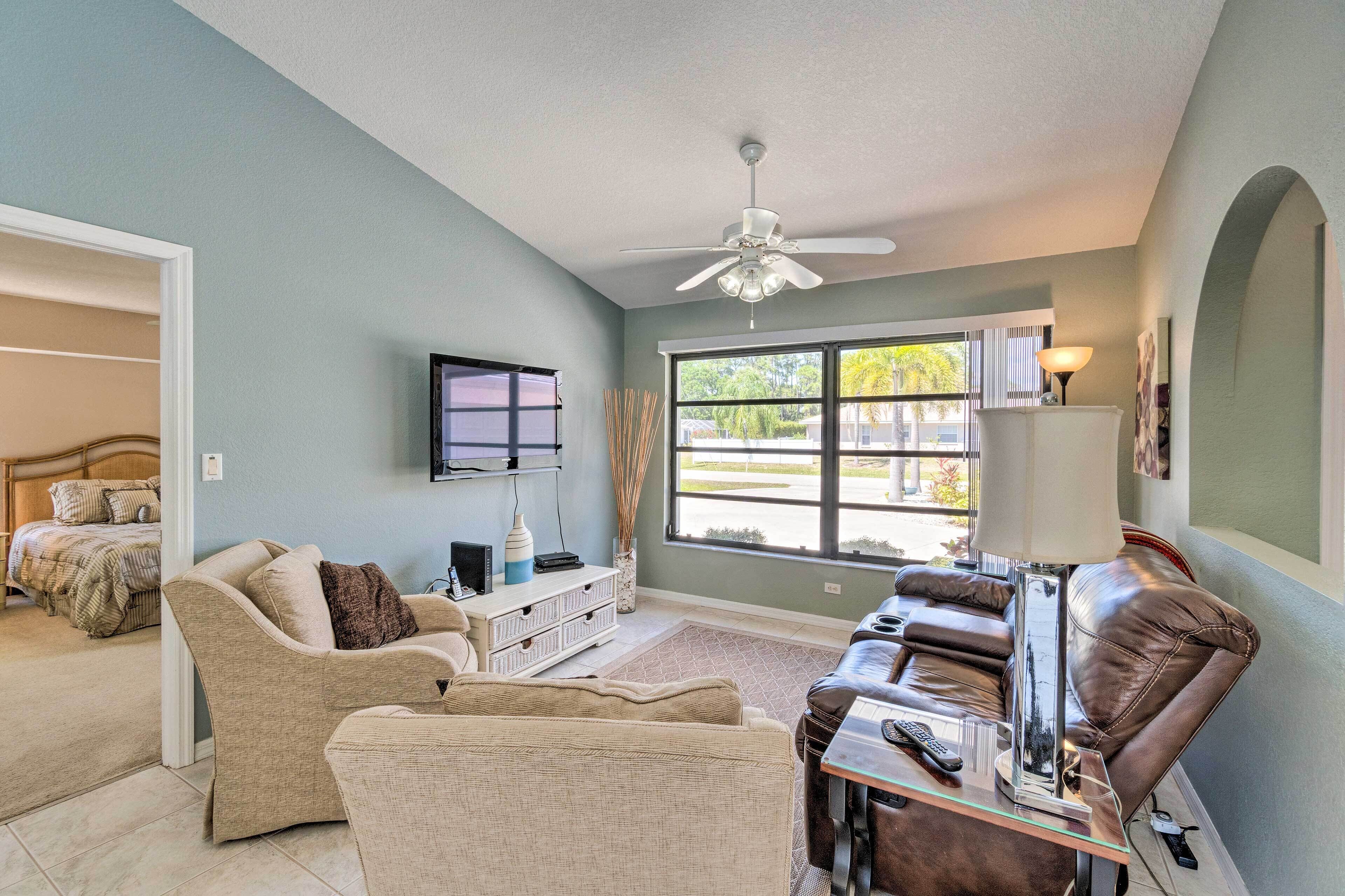 Modern House < 5 Miles to Port Charlotte Beach!