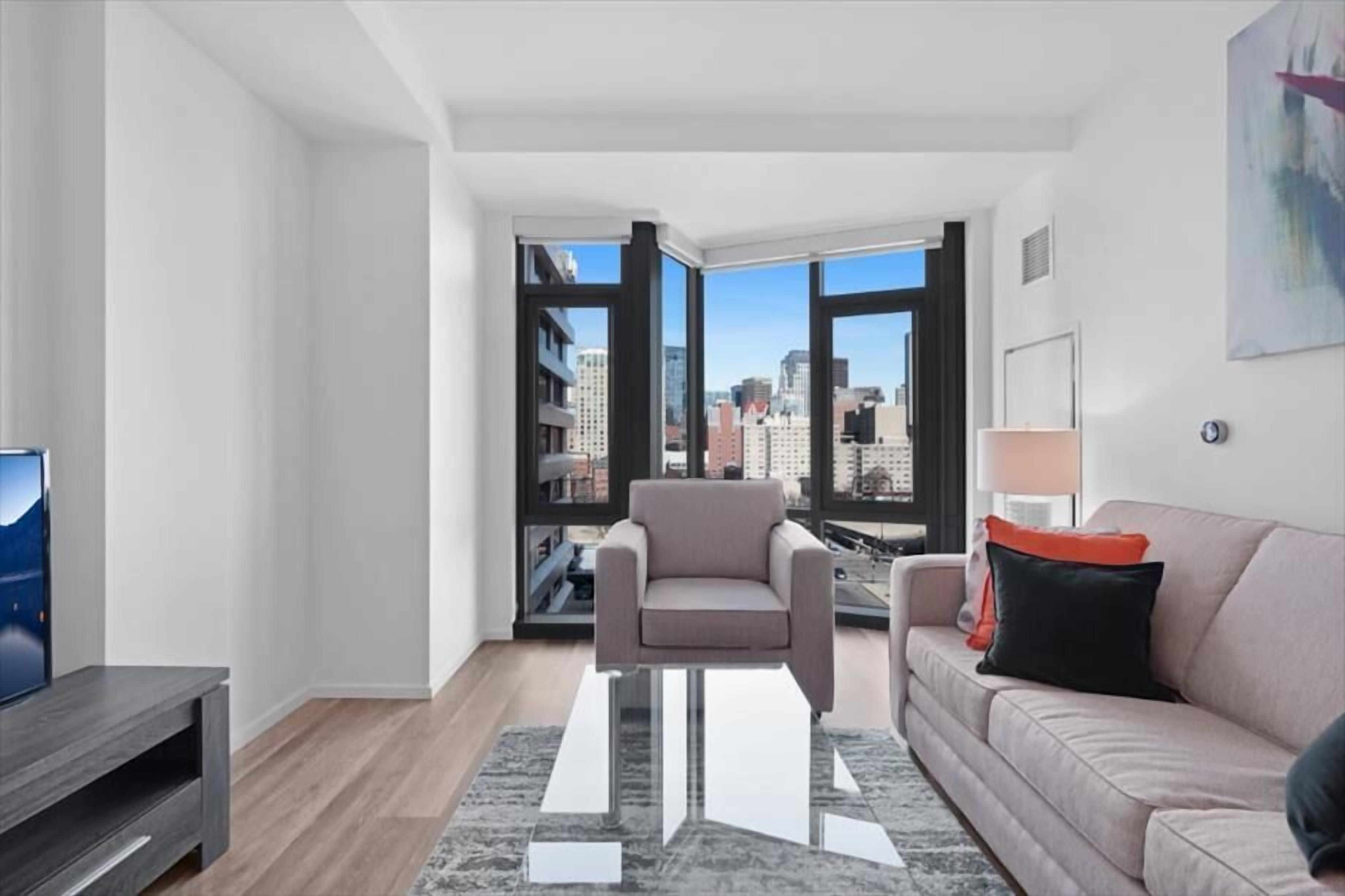 Stunning Bright 2BR | Floor to Ceiling windows | Keyless Entry