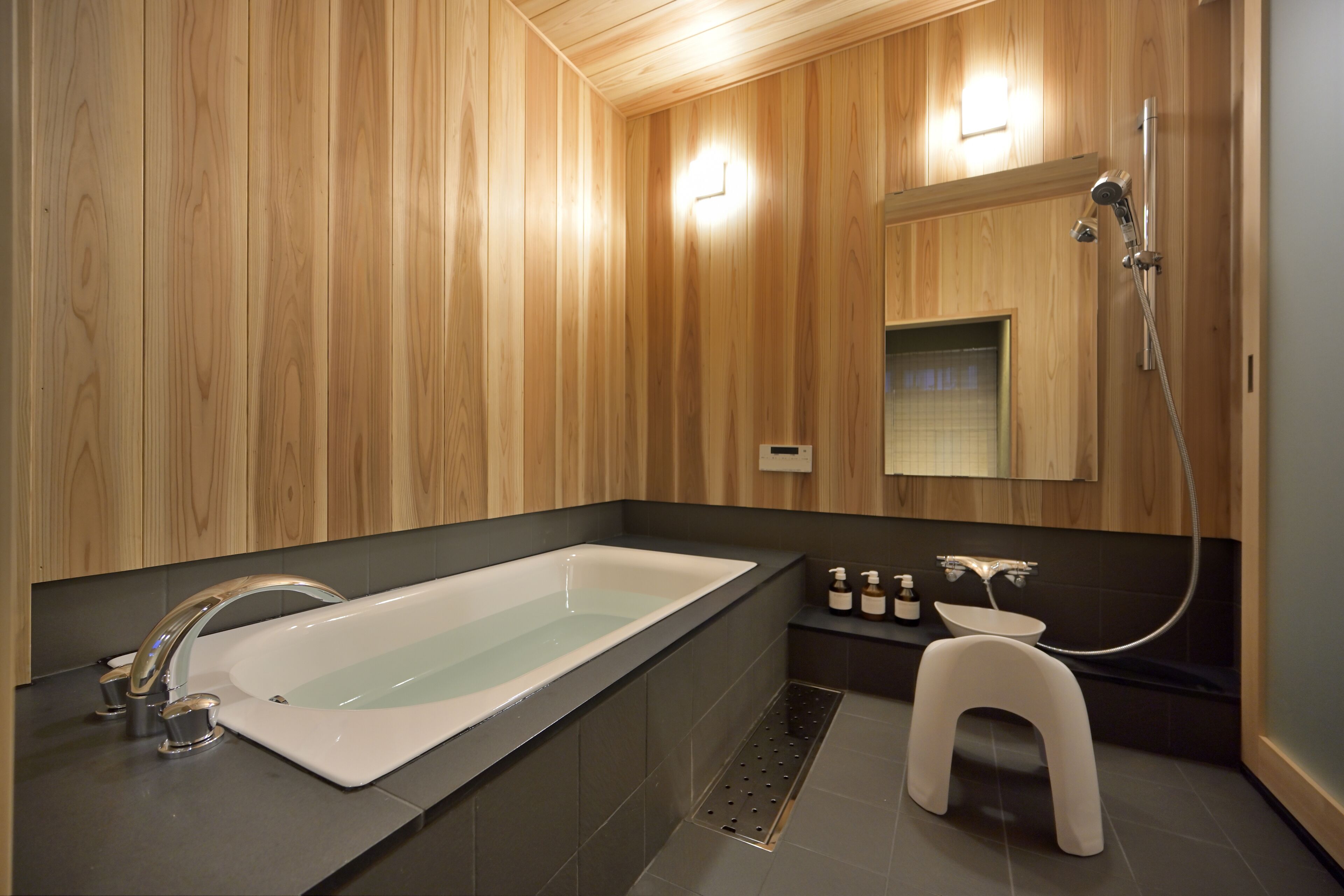 Luxury sweet | Bathroom | Separate tub and shower, hair dryer, slippers, bidet