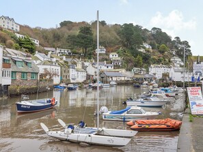 Marina - 3 bedroom accommodation in Polperro, near Looe (Polperro, near Looe)