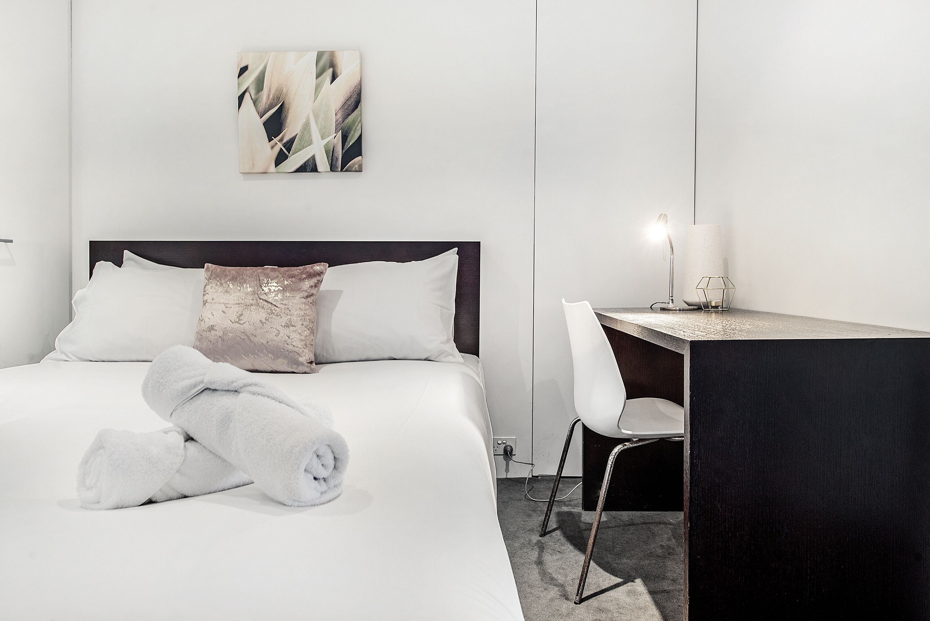 SLEEPS 5 HEART OF CI — image 16