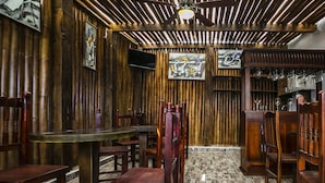 Bar (on property) - Hotel Vivanta (San Martin de las Pirámides)