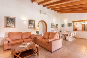 TV, fireplace, DVD player, table tennis - Rural Country House with Pool, Wi-Fi, Lawn and Veranda (POLLENSA)