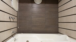 Habitación superior, 1 cama doble | Baño