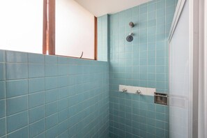 Dusche, Handtücher, Seife, Shampoo