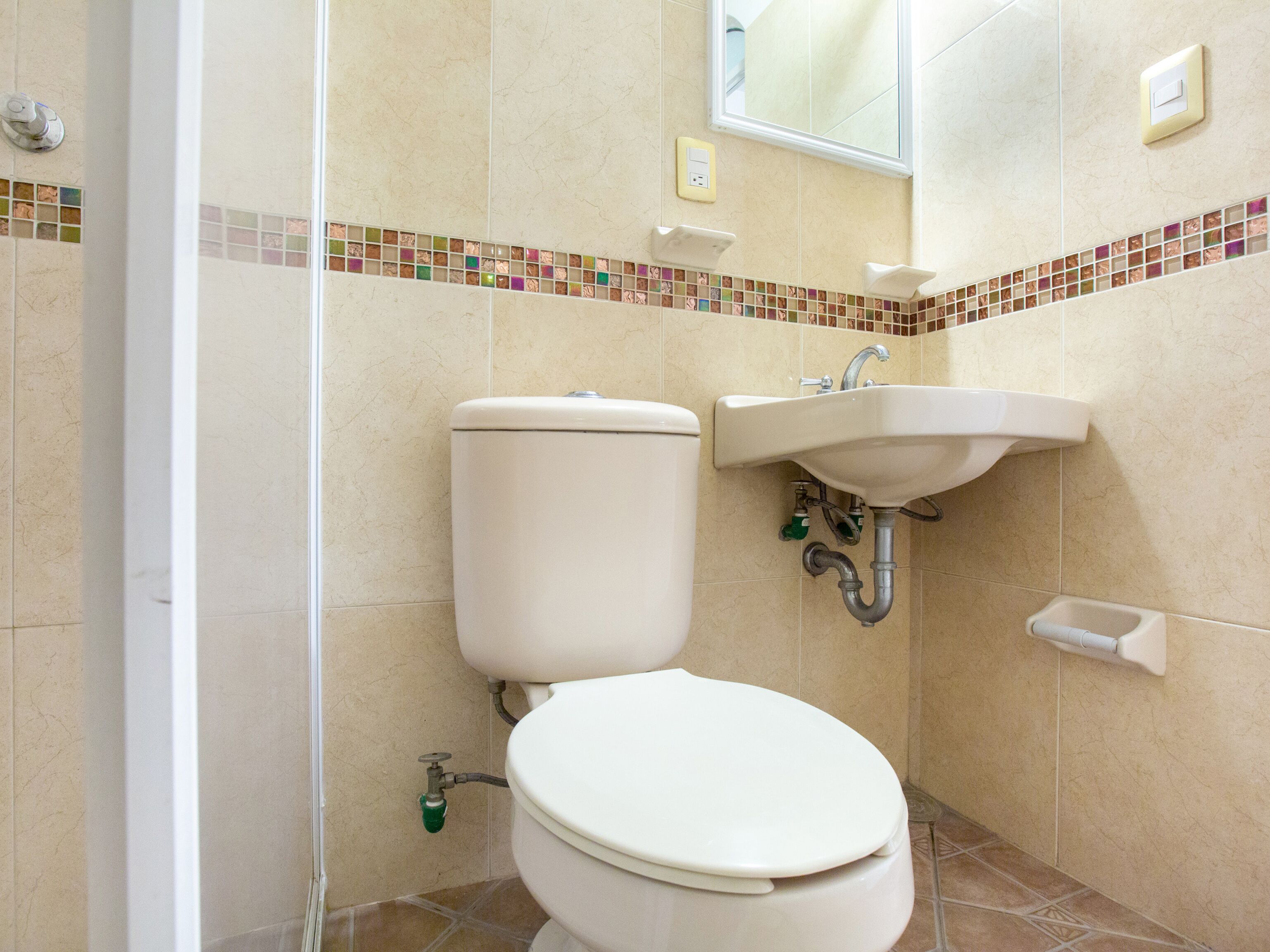 standard room, 2 double beds | bathroom | shower, towels, soap, shampoo