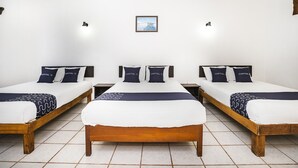 Standard Room (Three beds, with View) | Down comforters, desk, soundproofing, bed sheets - Capital O Oxtankah,chetumal bay (Chetumal)