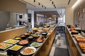 Breakfast buffet - The Royal Park Hotel Kyoto Umekoji (Kyoto)