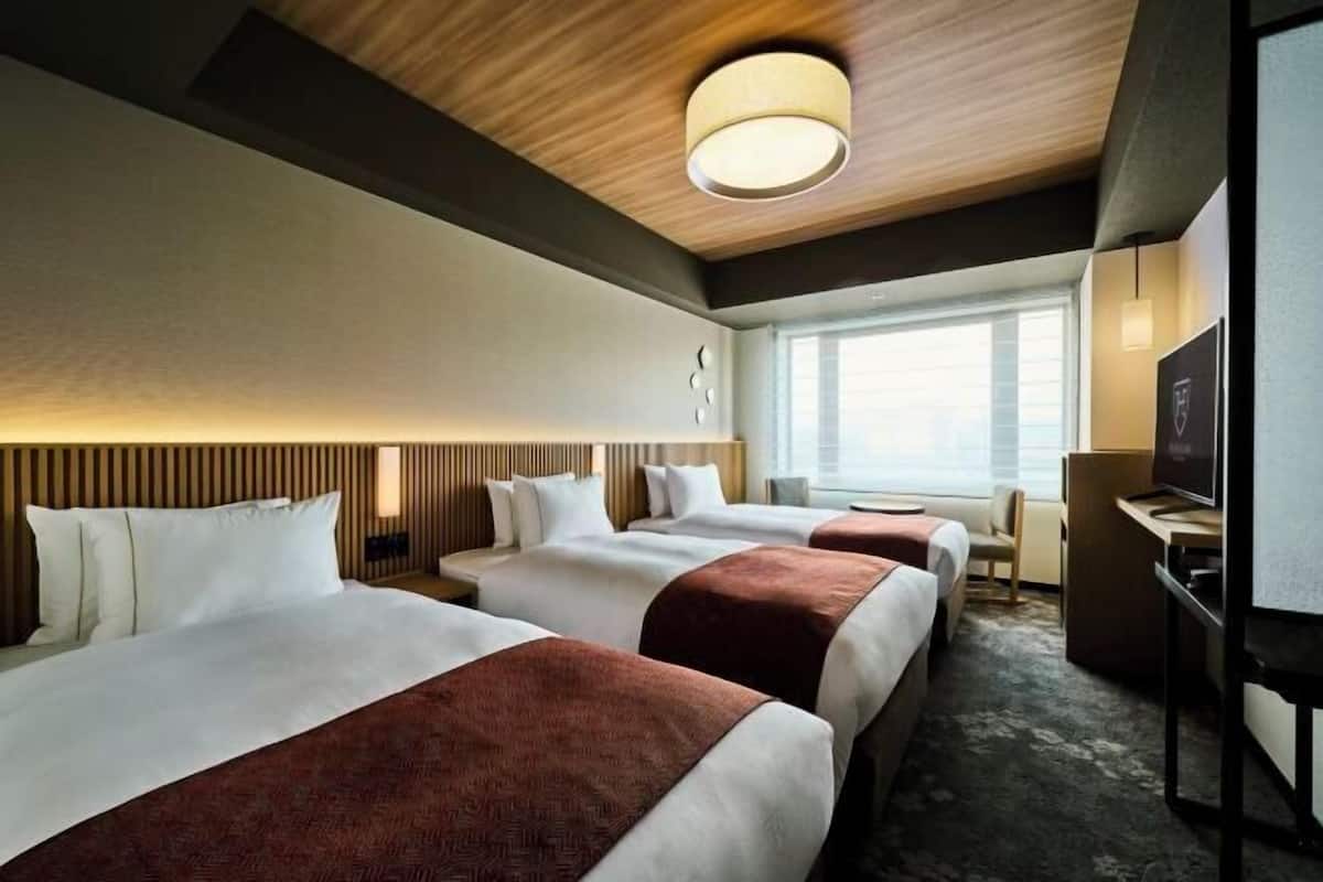 1 bedroom, down duvets, in-room safe, blackout curtains