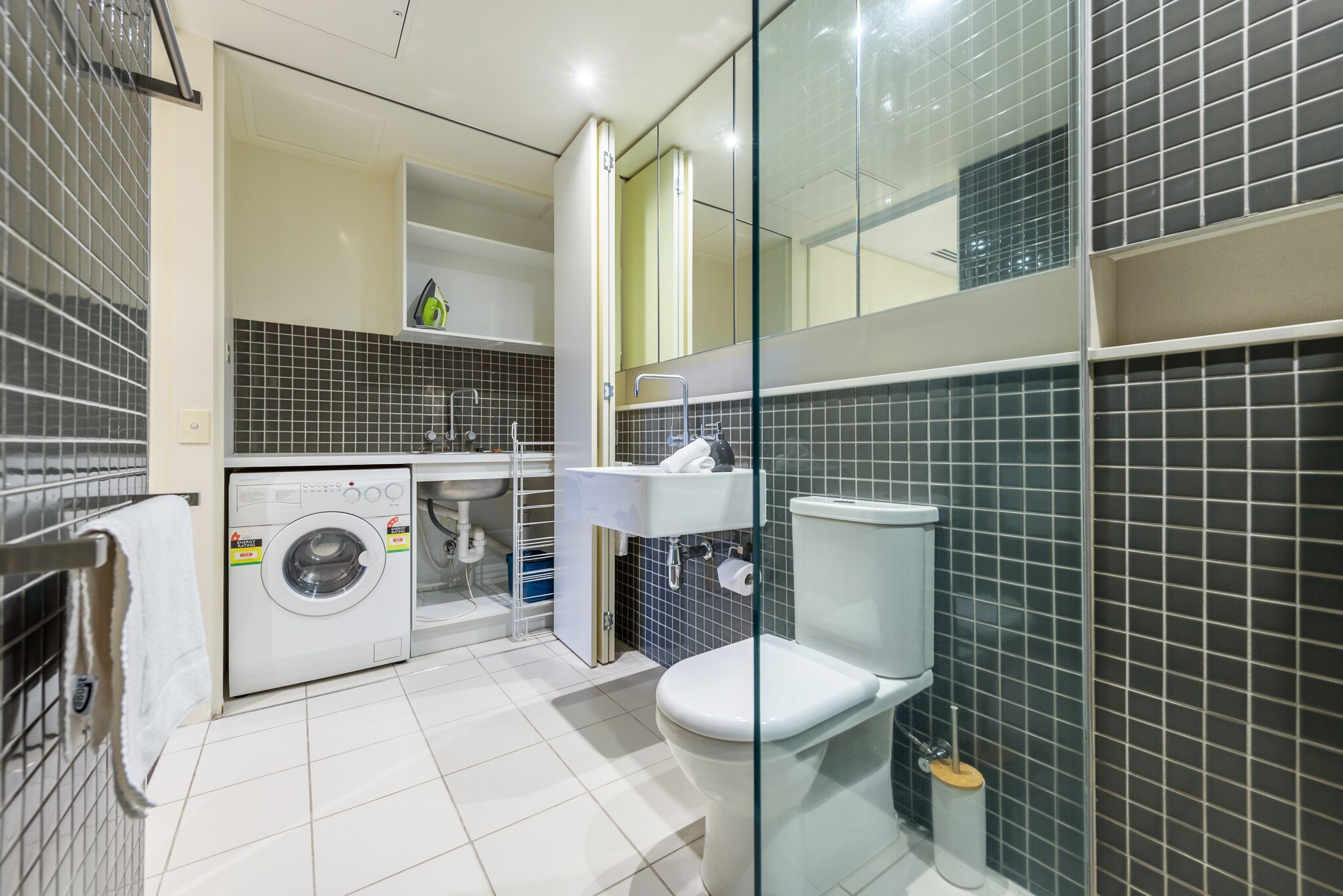 Exclusive Stays - Freshwater III — image 2