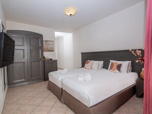 Superior Double or Twin Room | Soundproofing, iron/ironing board, bed sheets - Casa Orama Boutique Hotel (Hersonissos)