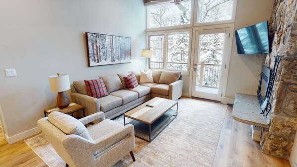 TV - Diamond Condo w/ 1.5 Baths - Bfreakfast Included (Vail)