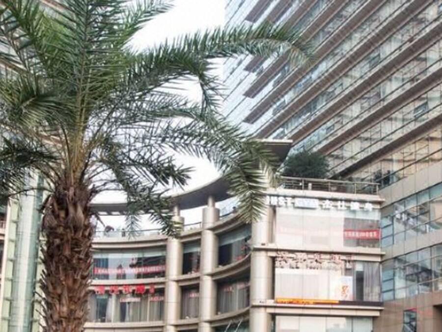 Una piscina cubierta