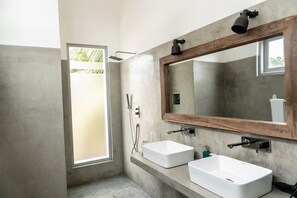 Shower, free toiletries, hair dryer, towels