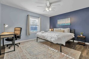 3 bedrooms, desk, iron/ironing board, WiFi