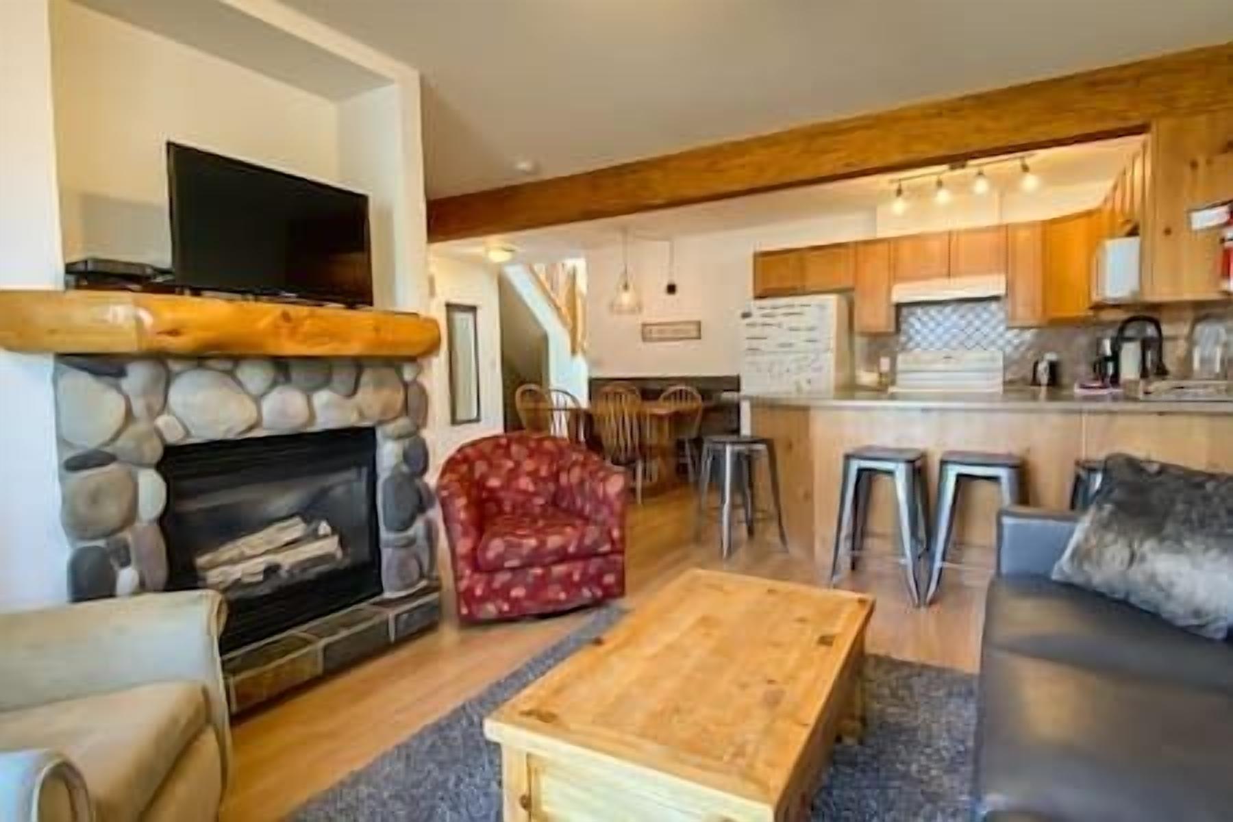 Riverside 4 Bedroom, 3 Storey Townhouse