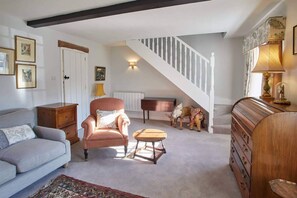 Flat-screen TV, fireplace, offices