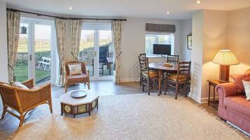 Flat-screen TV, fireplace, offices
