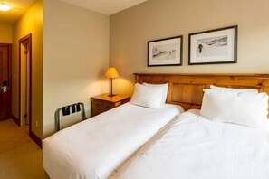 2 dormitoris, planxa i posts de planxar, wifi gratuïta i roba de llit