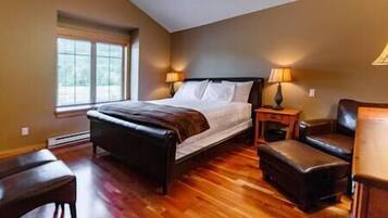 3 makuuhuonetta, silitysrauta/-lauta, ilmainen Wi-Fi, vuodevaatteet