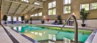 2 BDR Condo / Hot Tub / Gym