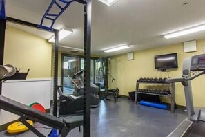 Fitness facility - 2 BDRM / Hot Tub & Pool / AC / Fireplace (Fernie)