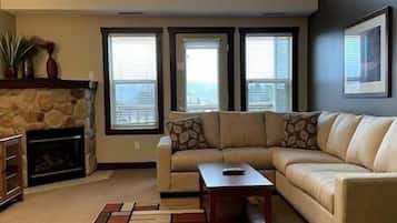 Televisie en een open haard