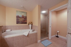 Towels - Gorgeous 3/3 Direct Oceanfront First Floor at the Sanibel Condominium Unit #104 (Daytona Beach Shores)